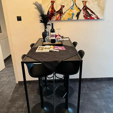 Laubennest Apartman *
